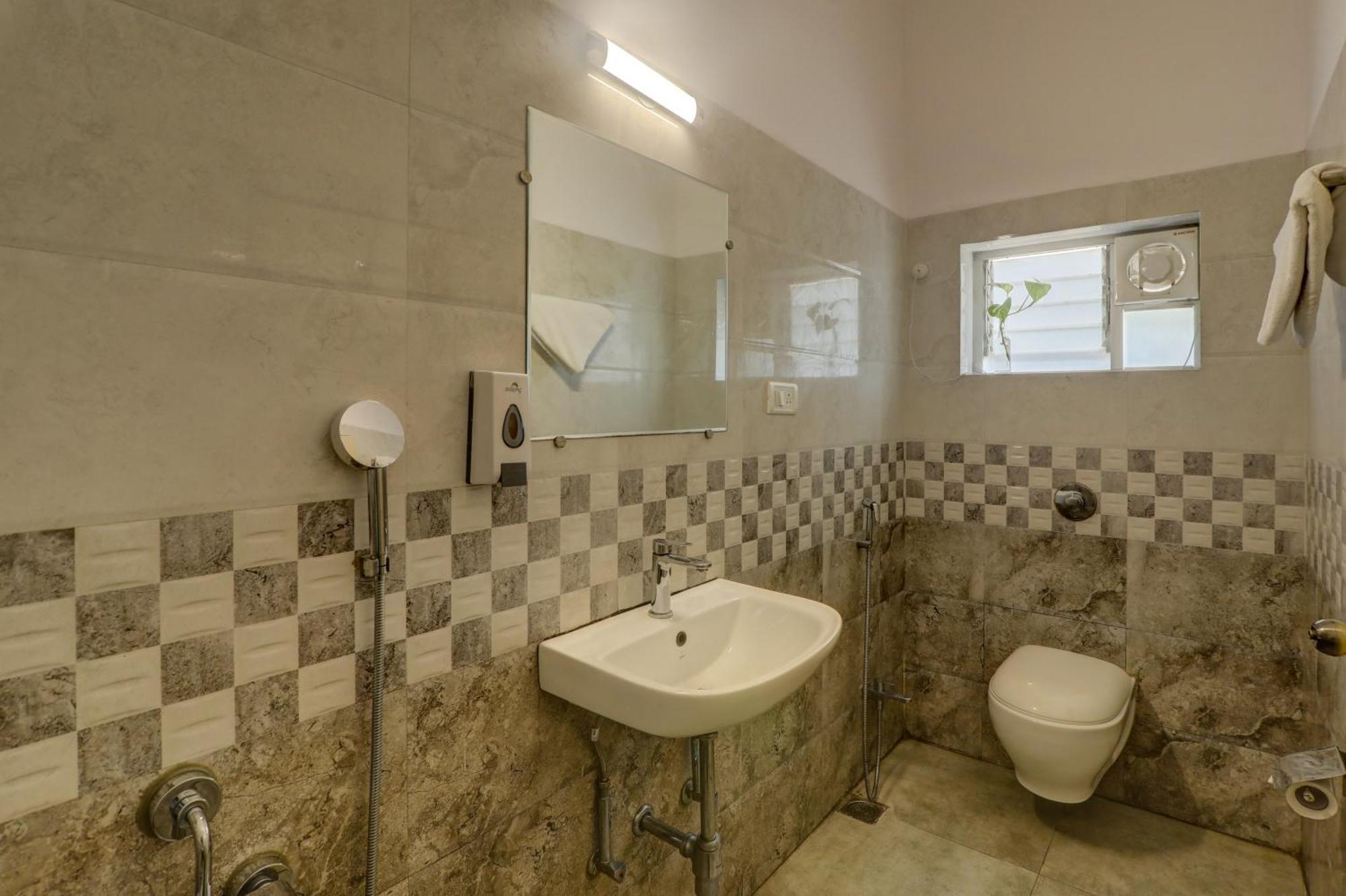 Jaqk Holidays - 9Bhk Villa For Big Groups, Private Pool-Wifi-Cartaker-Parking, North Goa Baga Exterior photo